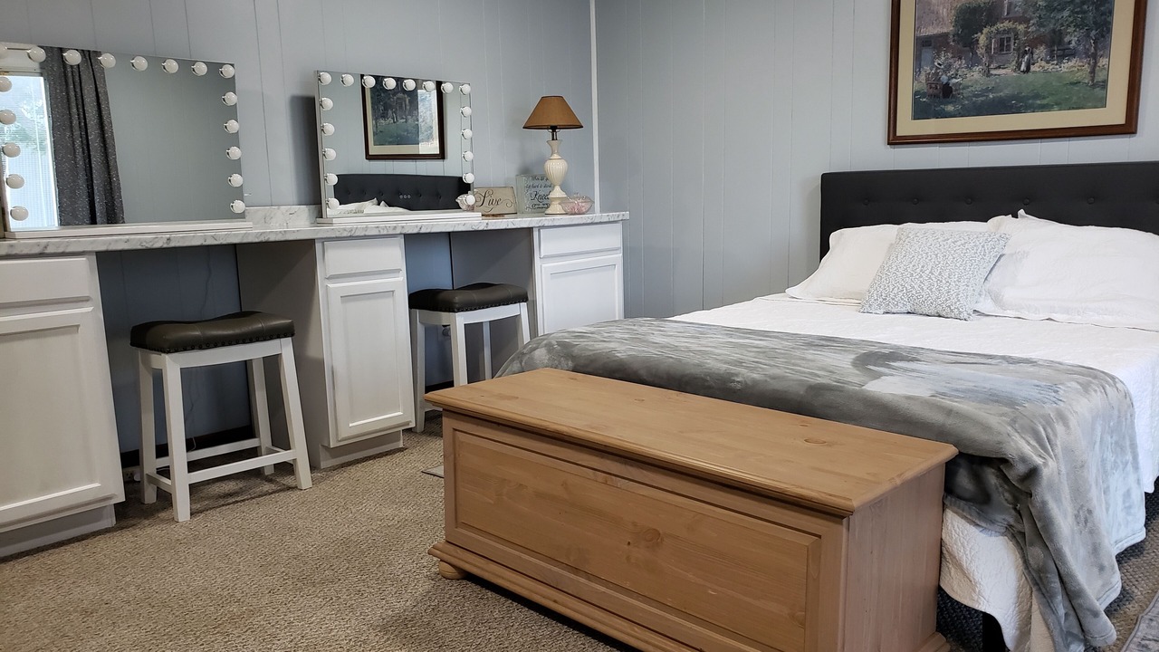 Photo of Bedroom in Johnson County
