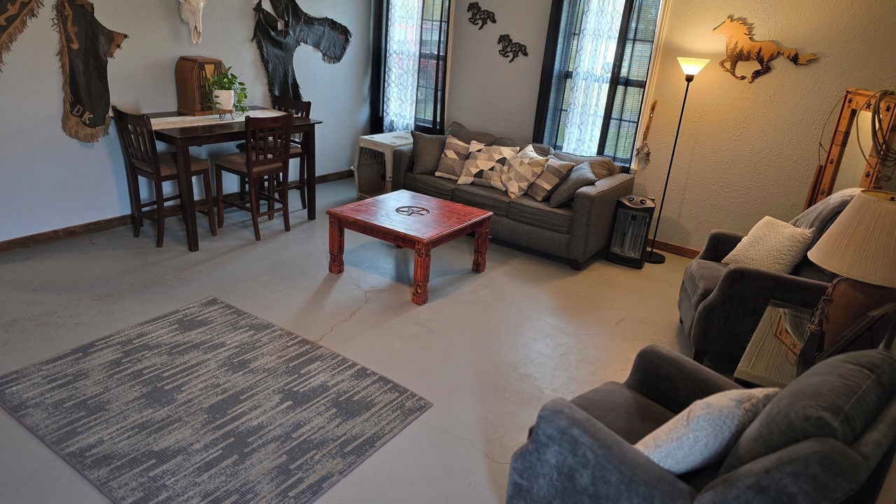 Photo of Livingroom in Johnson County