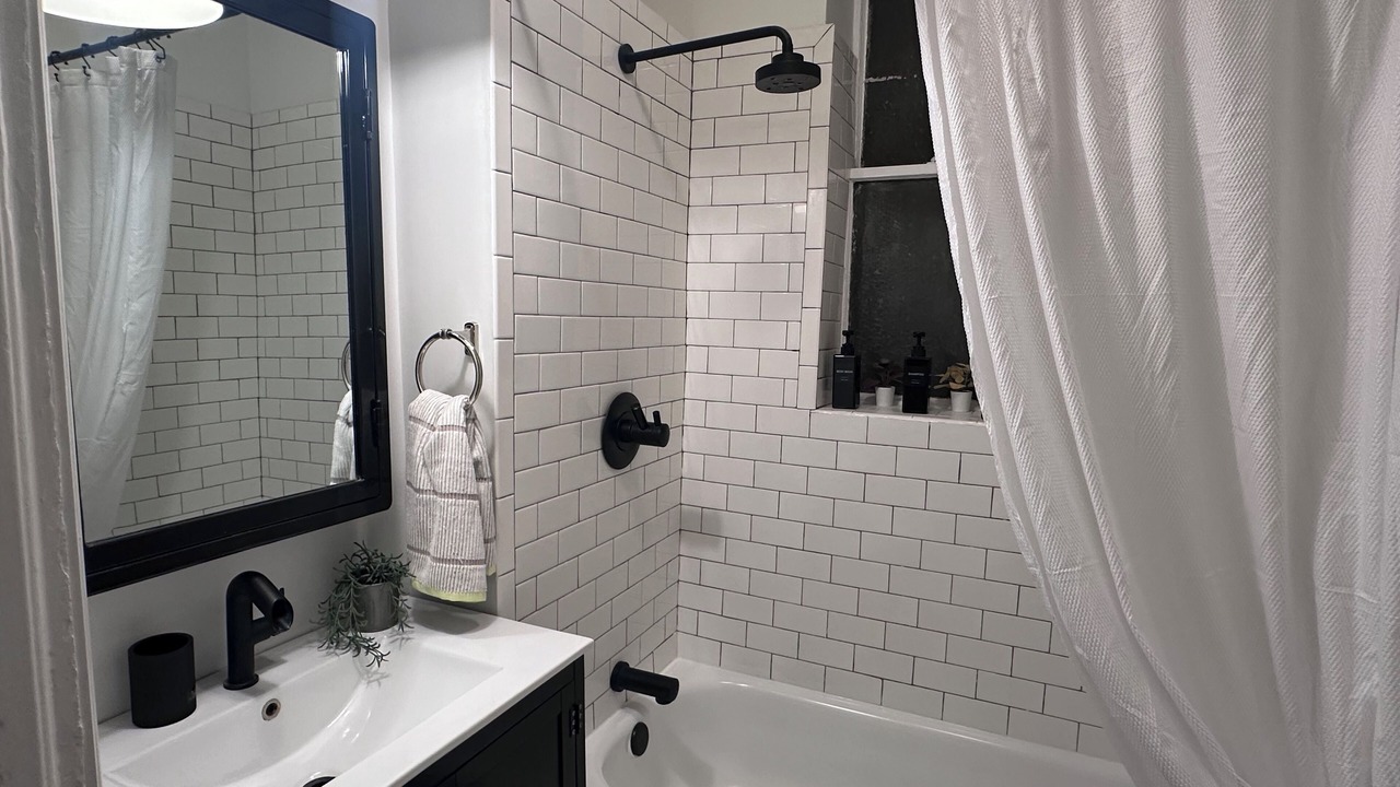Photo of Bathroom in West Bucktown