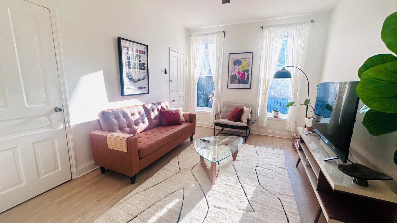 Photo of Livingroom in West Bucktown