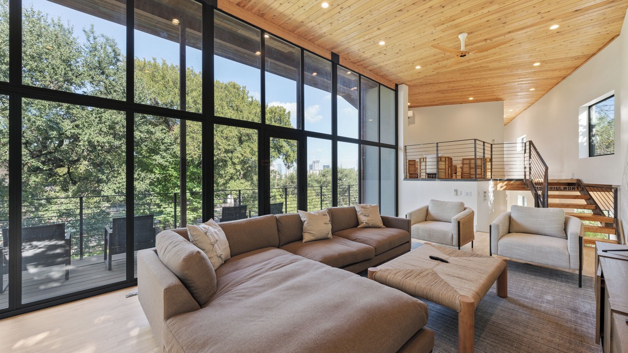 Photo of Livingroom in Barton Heights