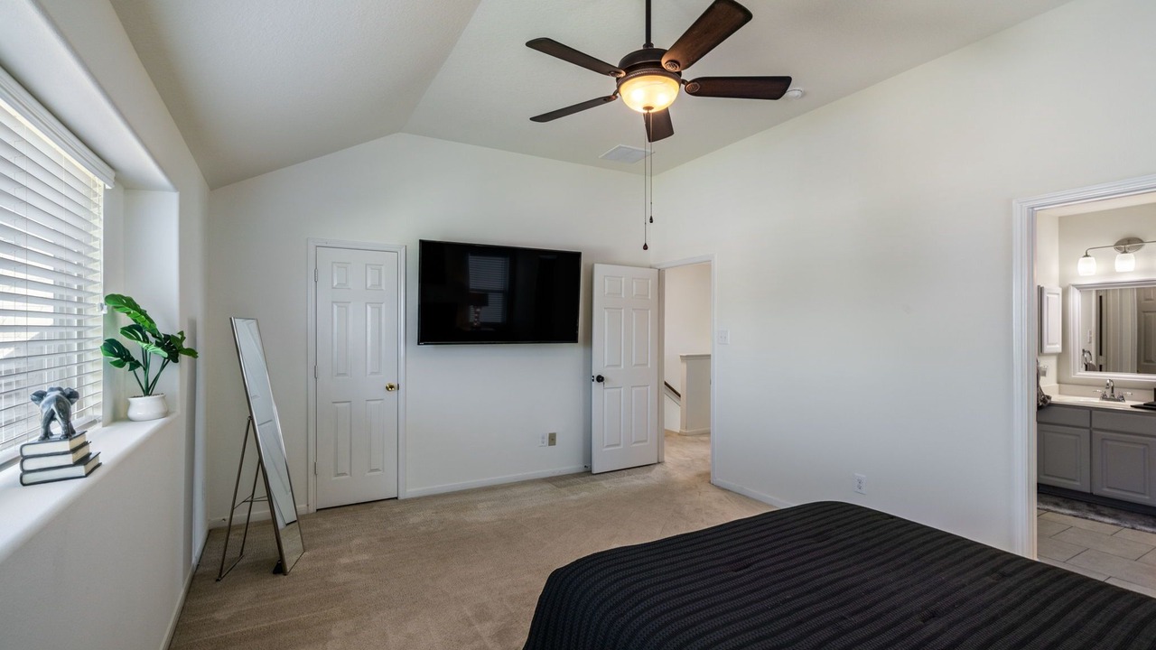 Photo of Bedroom in College Park