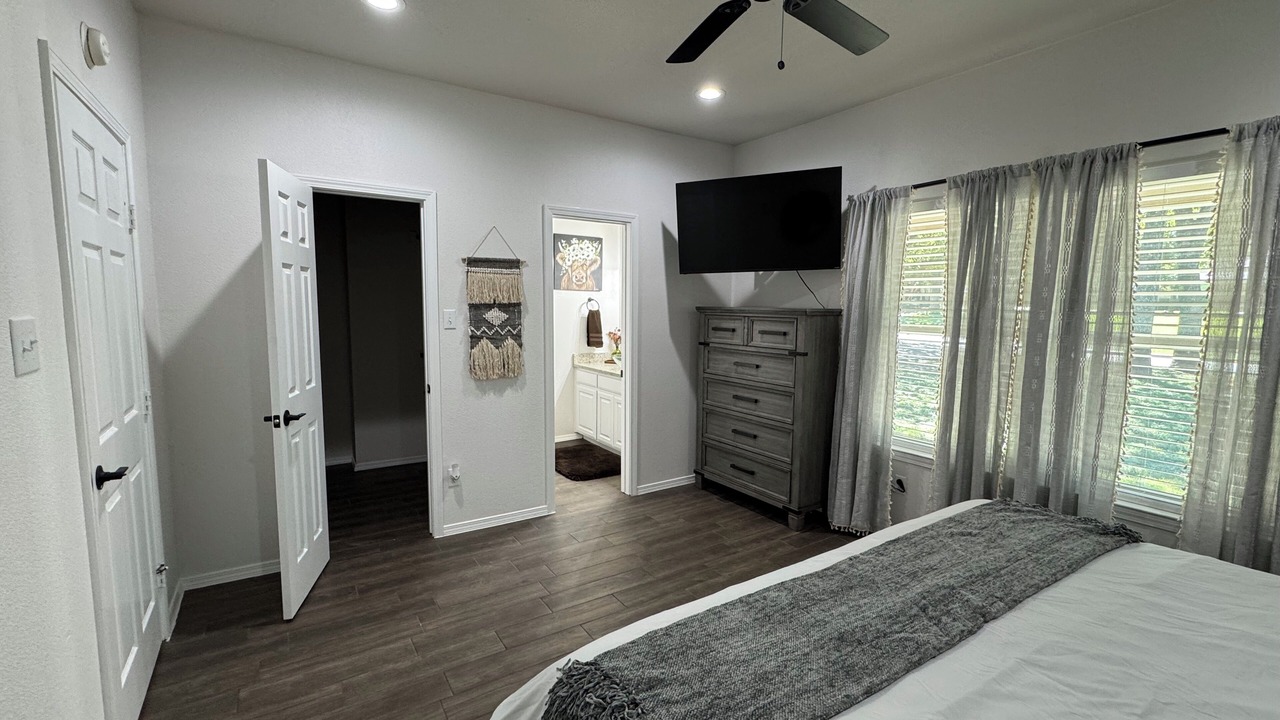 Photo of Bedroom in Burleson