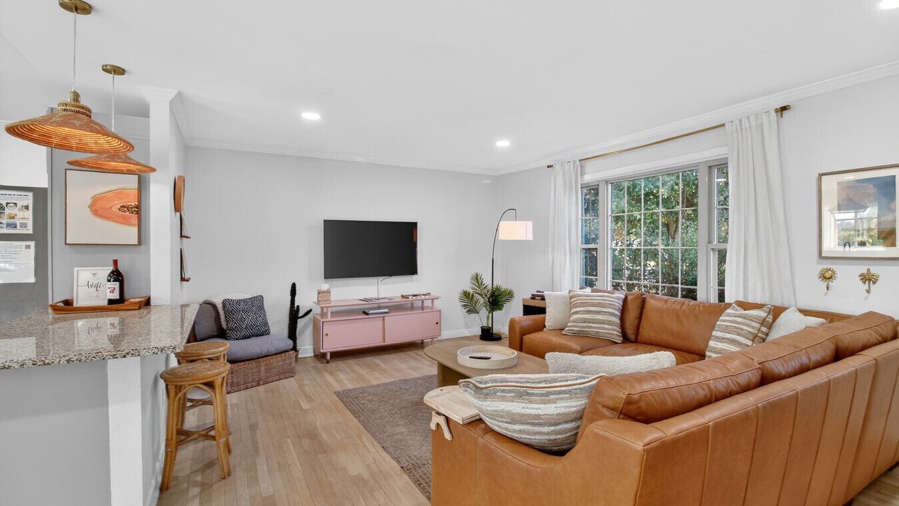 Photo of Livingroom in West Ashley