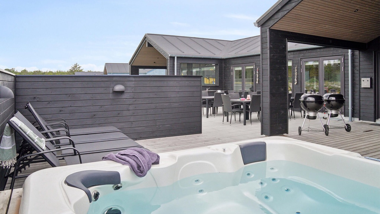 Photo of Others in Aalbaek