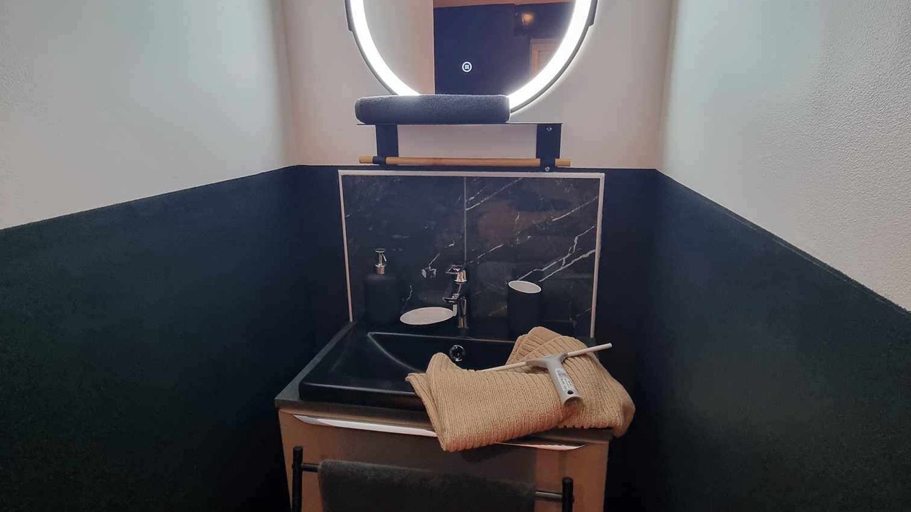 Photo of Bathroom in Gare