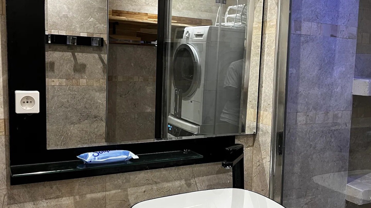 Photo of Bathroom in Le Kremlin-Bicetre