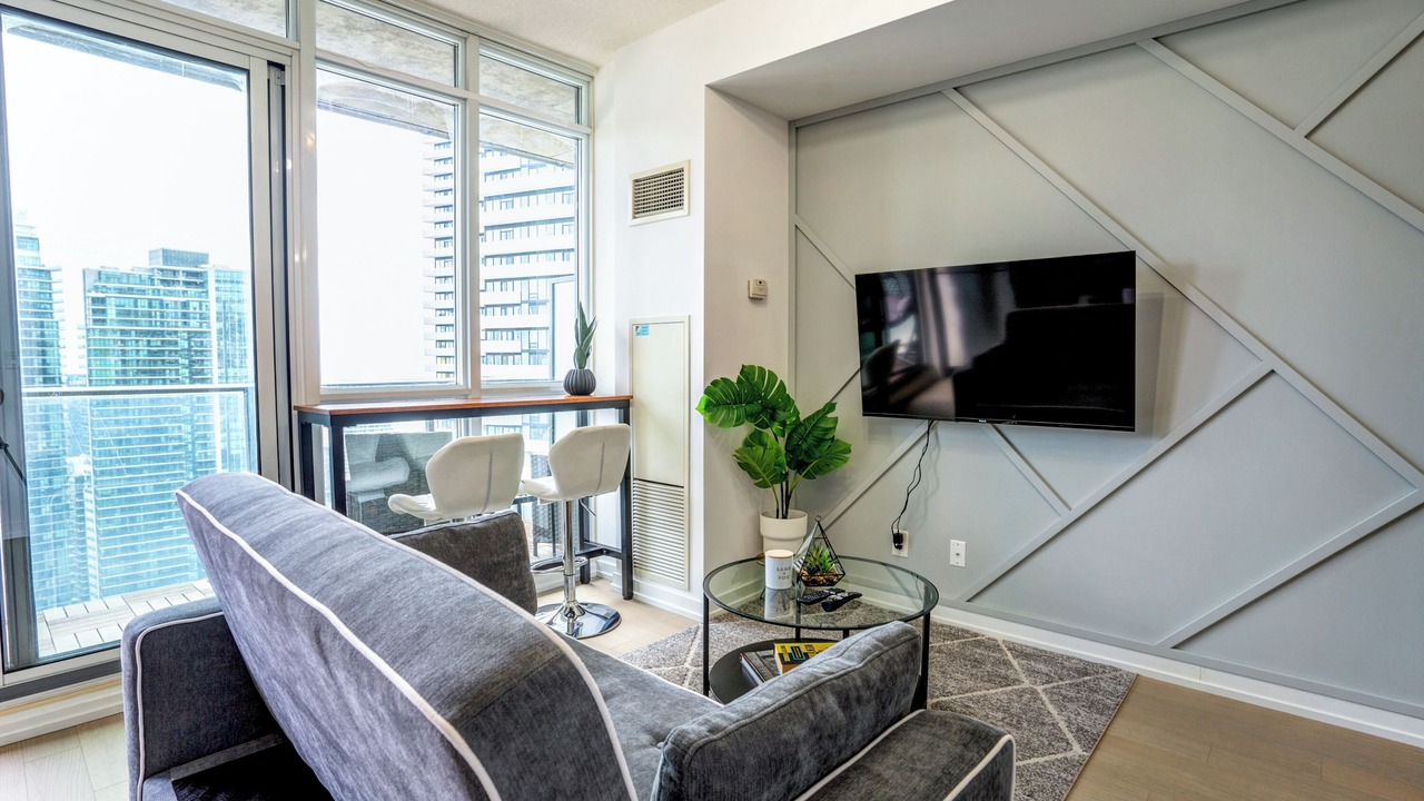 Photo of Livingroom in Toronto Entertainment District