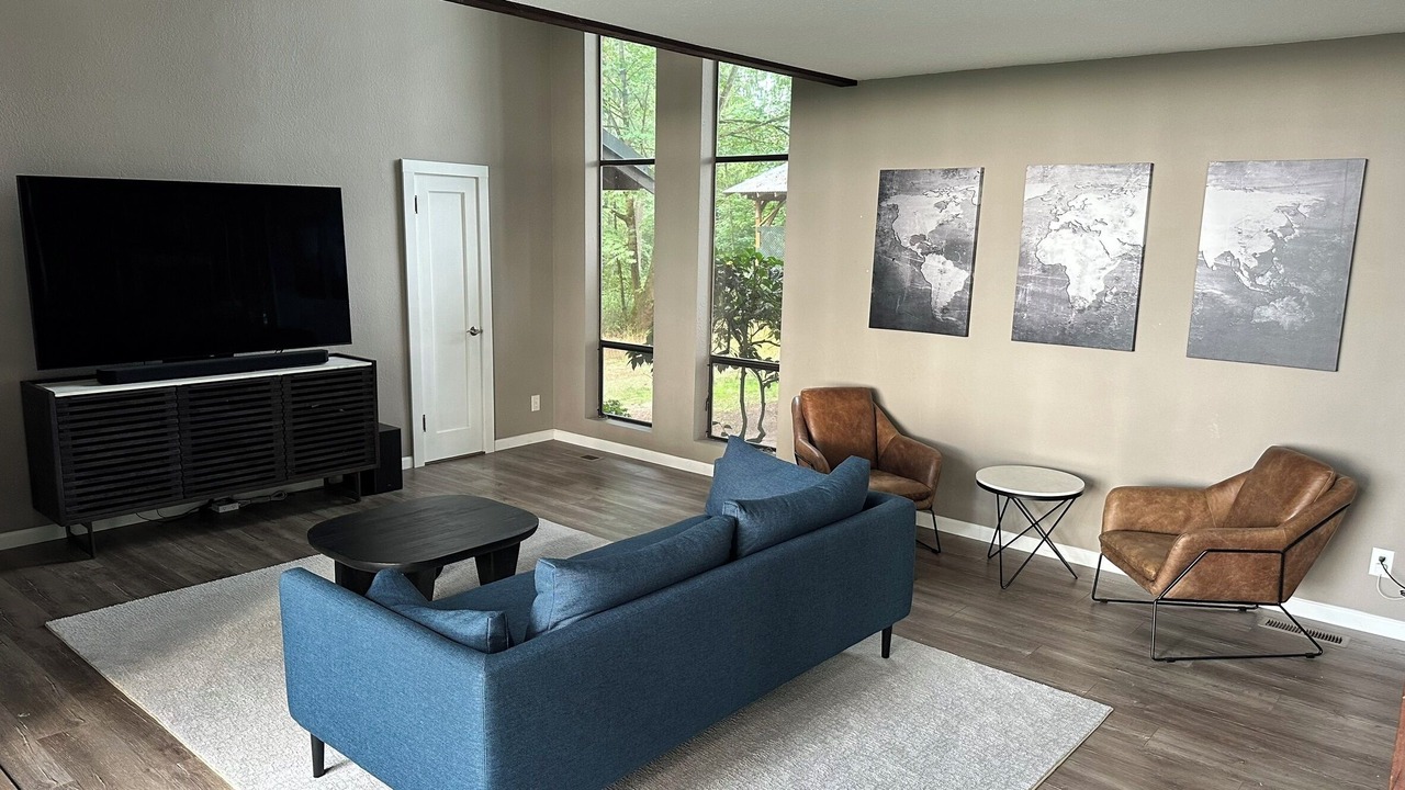 Photo of Livingroom in Auburn