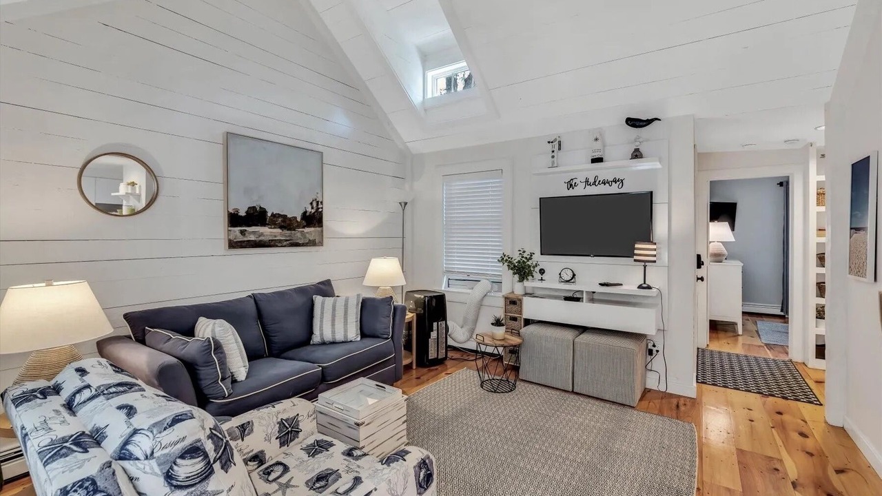 Photo of Livingroom in Mashpee