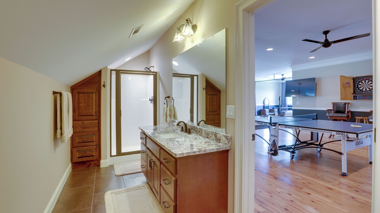 Photo of Bathroom in Alabaster