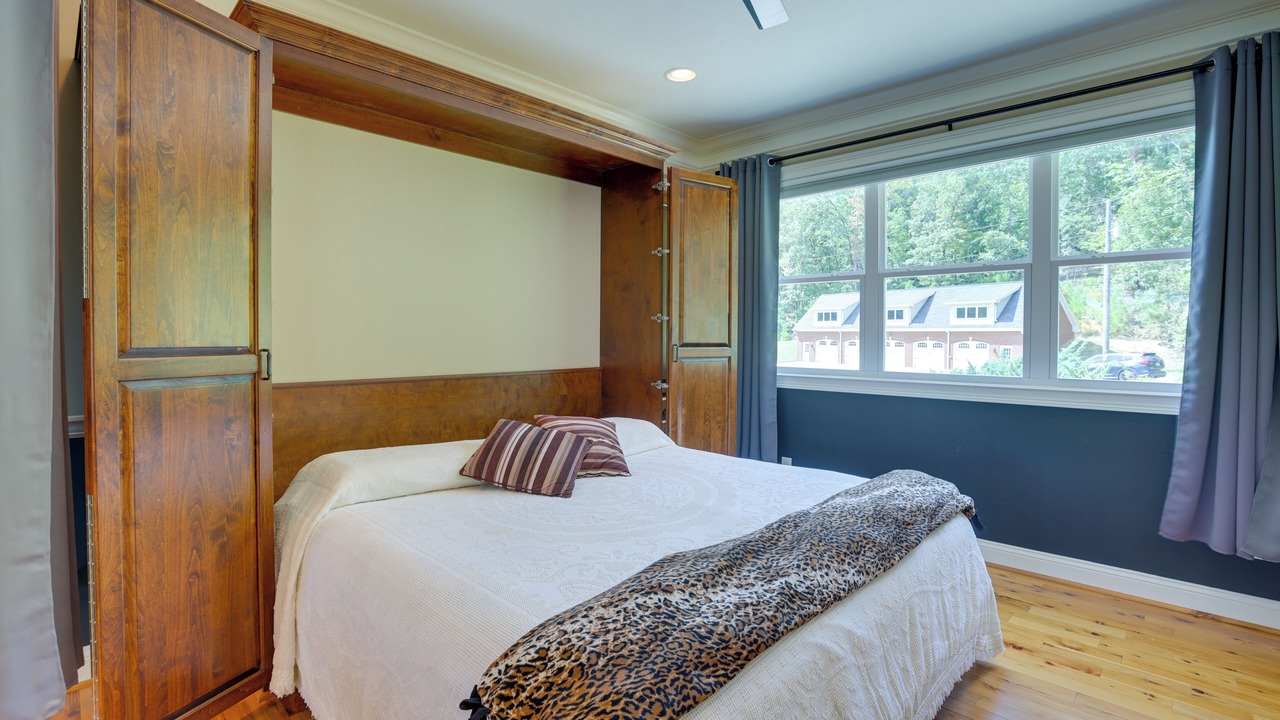 Photo of Bedroom in Alabaster