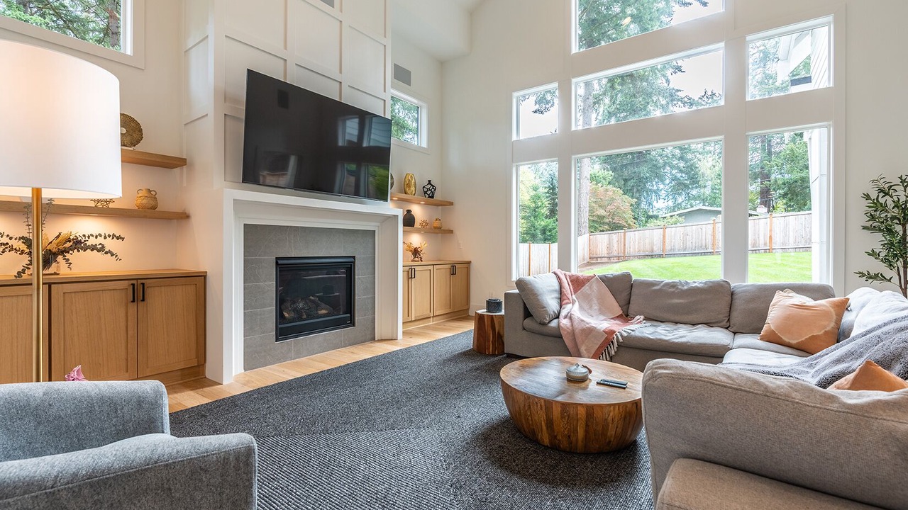 Photo of Livingroom in East Lake Hills