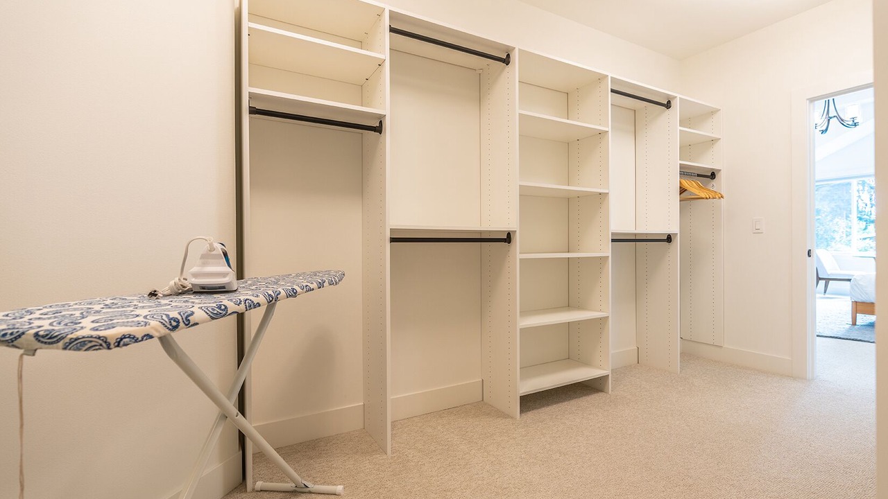 Photo of Others in East Lake Hills