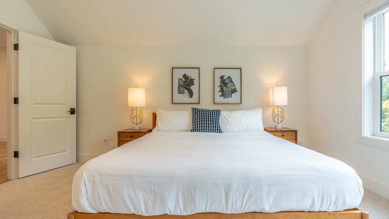 Photo of Bedroom in East Lake Hills