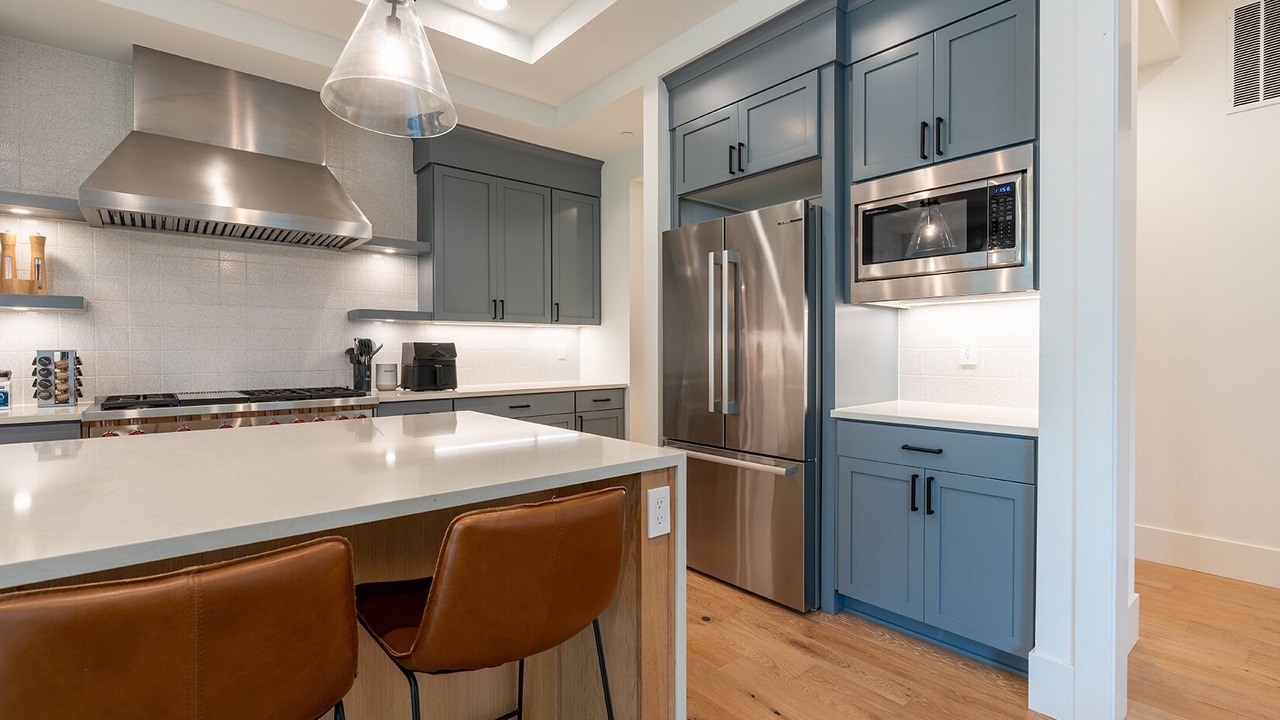 Photo of Kitchen in East Lake Hills