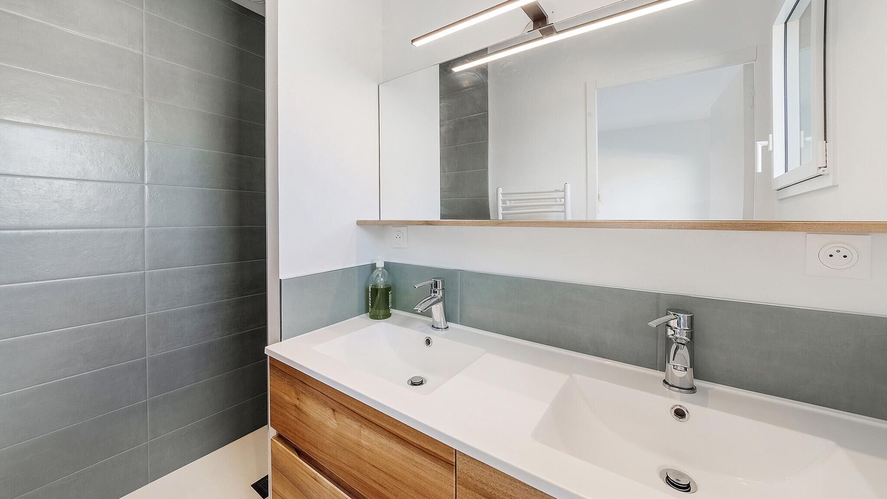 Photo of Bathroom in Saint-Meloir-des-Ondes