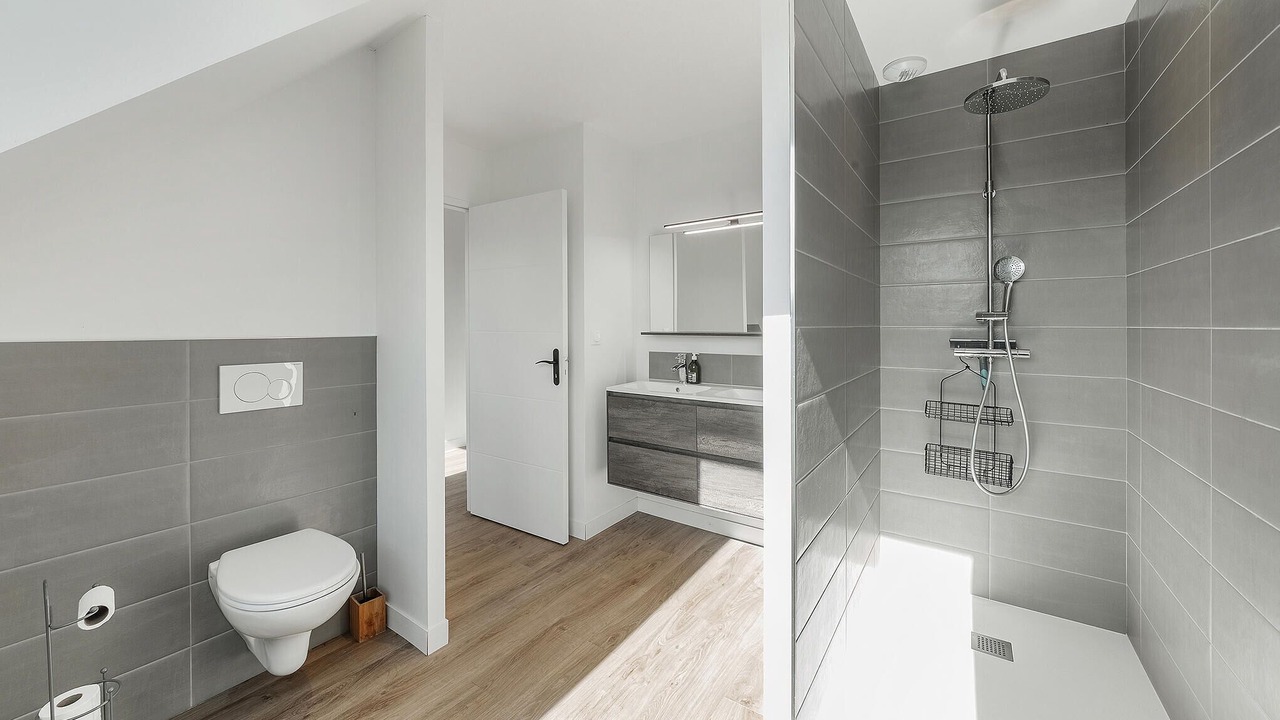 Photo of Bathroom in Saint-Meloir-des-Ondes