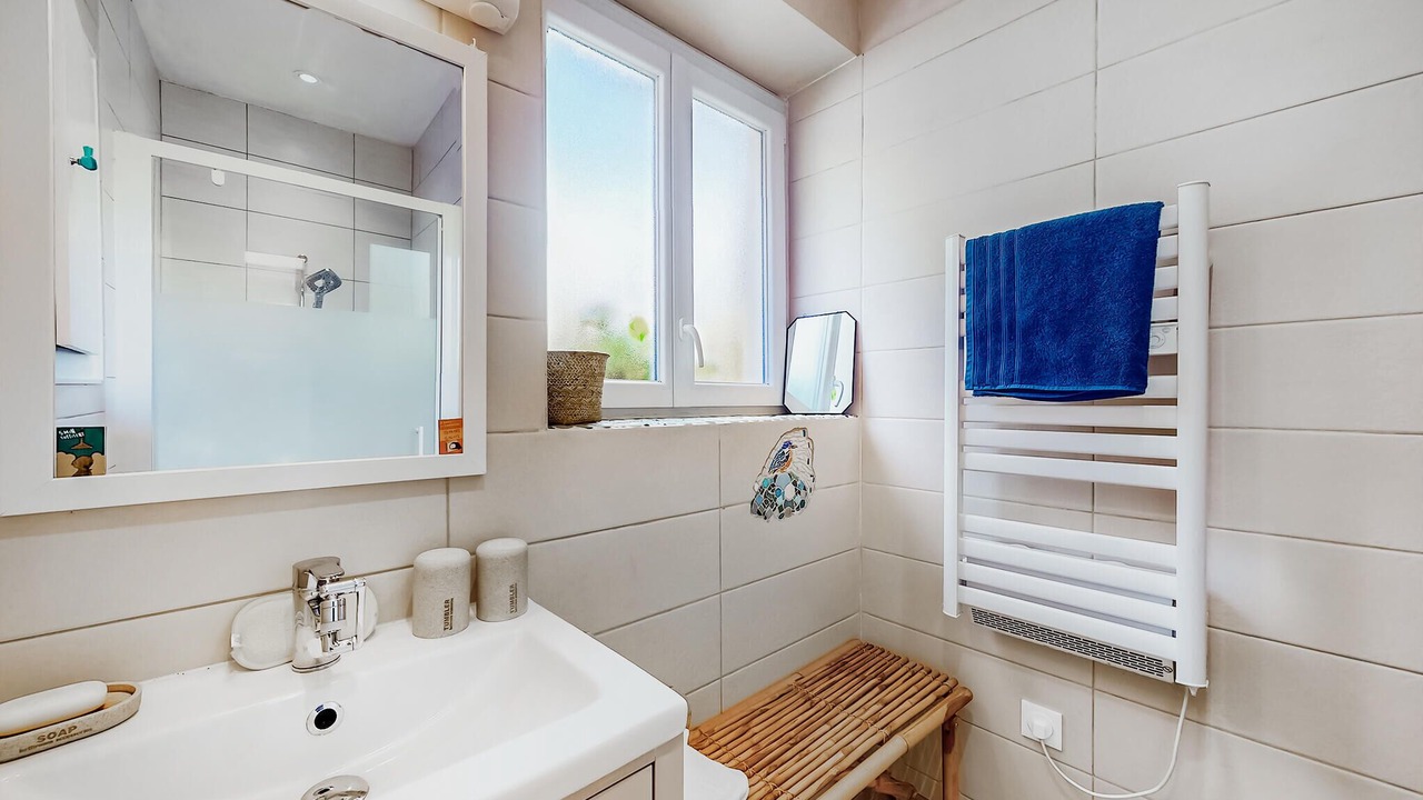 Photo of Bathroom in Le Vieux-Bourg