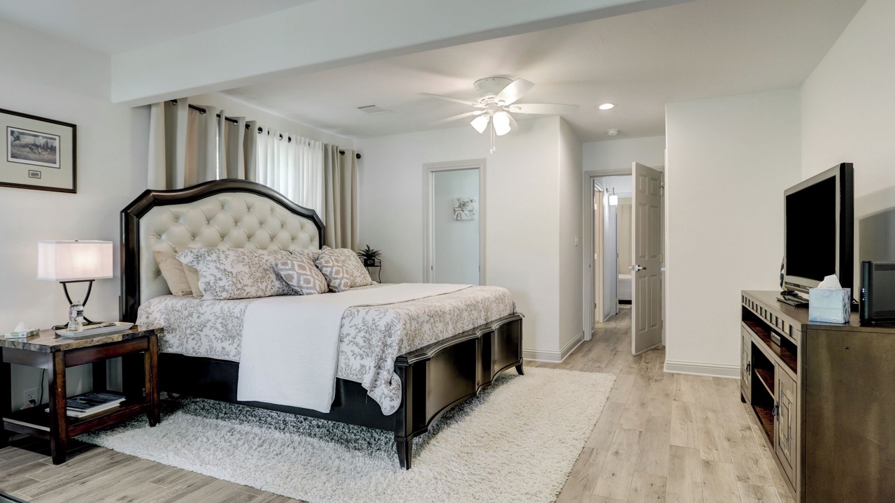 Photo of Bedroom in Lake Houston