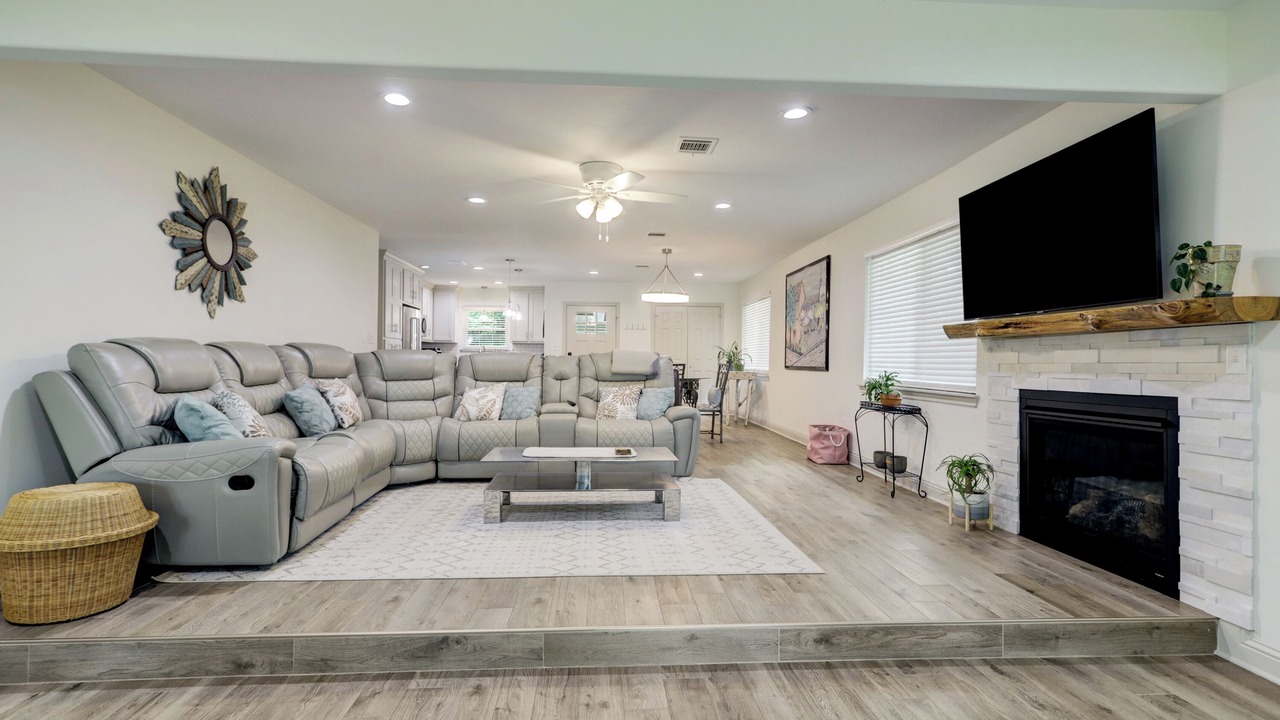 Photo of Livingroom in Lake Houston