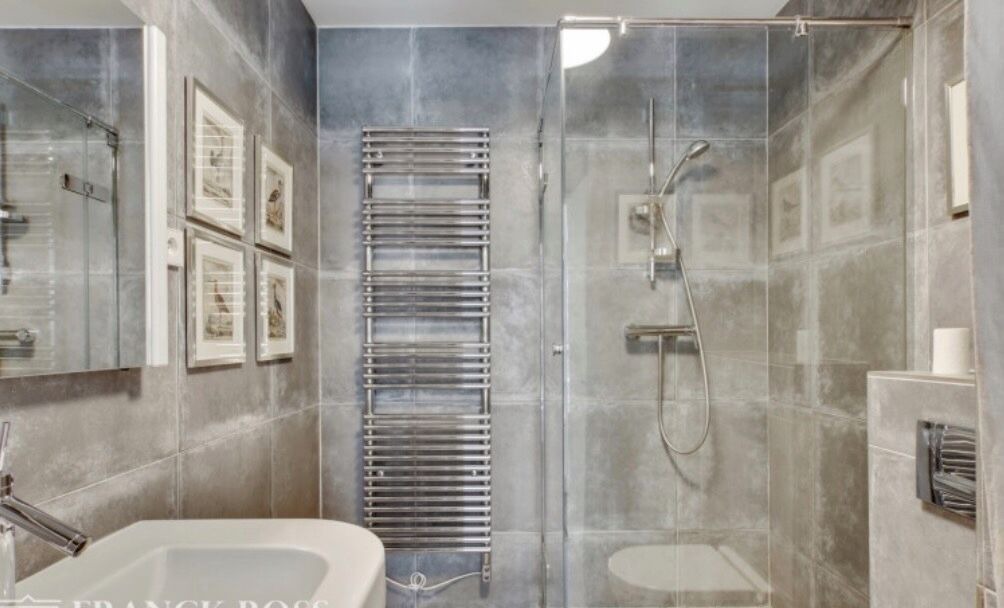 Photo of Bathroom in Quartier de l'Ecole-Militaire