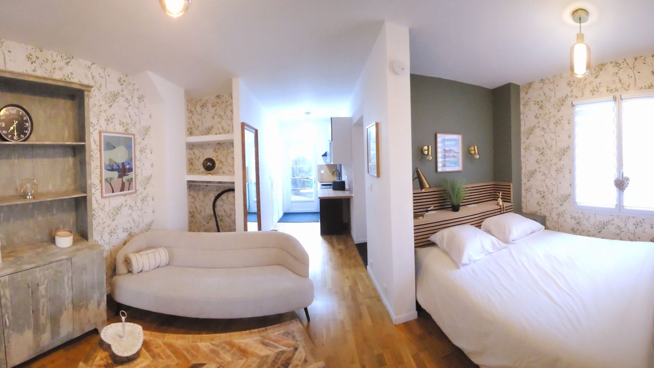 Photo of Bedroom in Saint-Leu