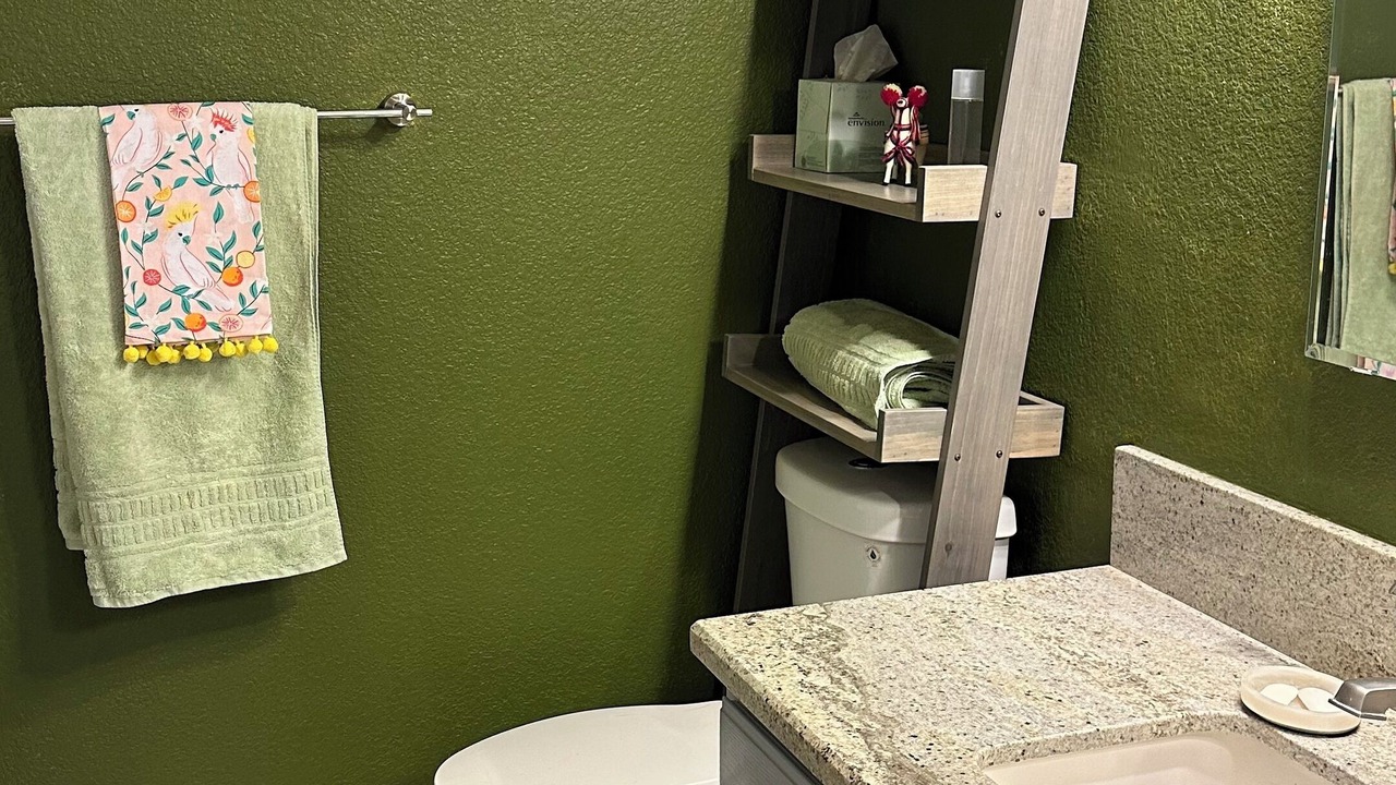 Photo of Bathroom in Canyon Gate