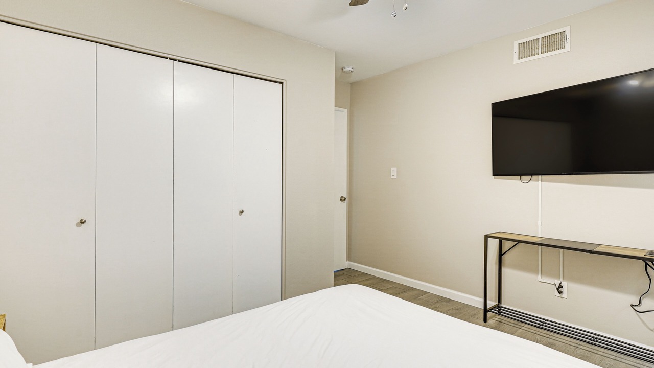 Photo of Bedroom in Paradise Valley Village