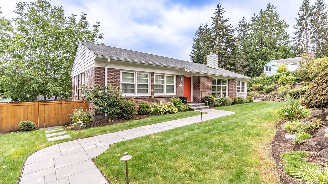 Photo of Outdoor in Seattle Metro Area