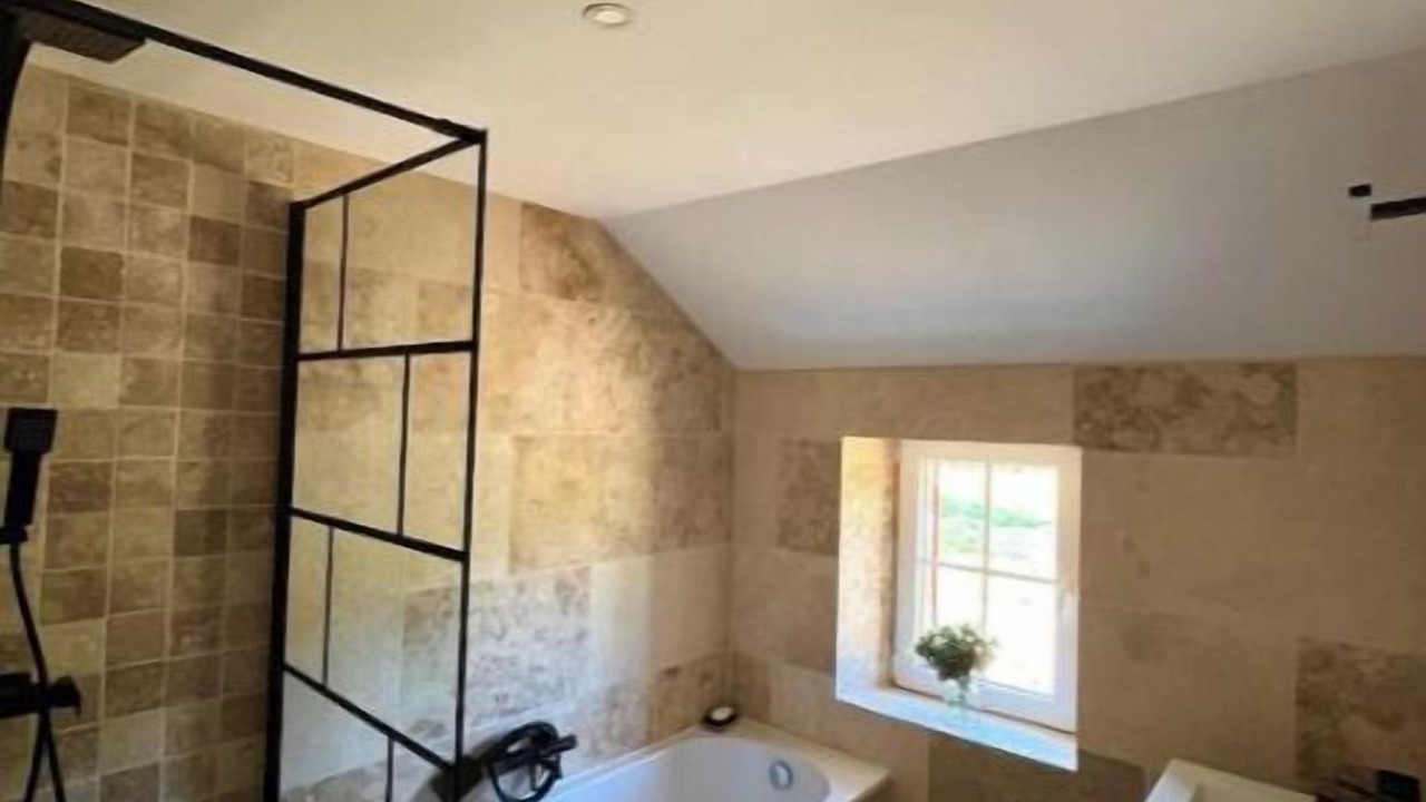 Photo of Bathroom in Montereau