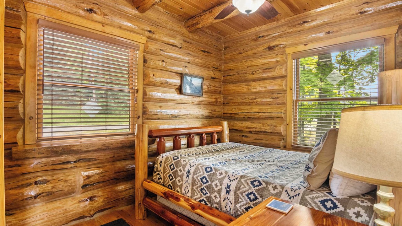 Photo of Bedroom in Bellaire