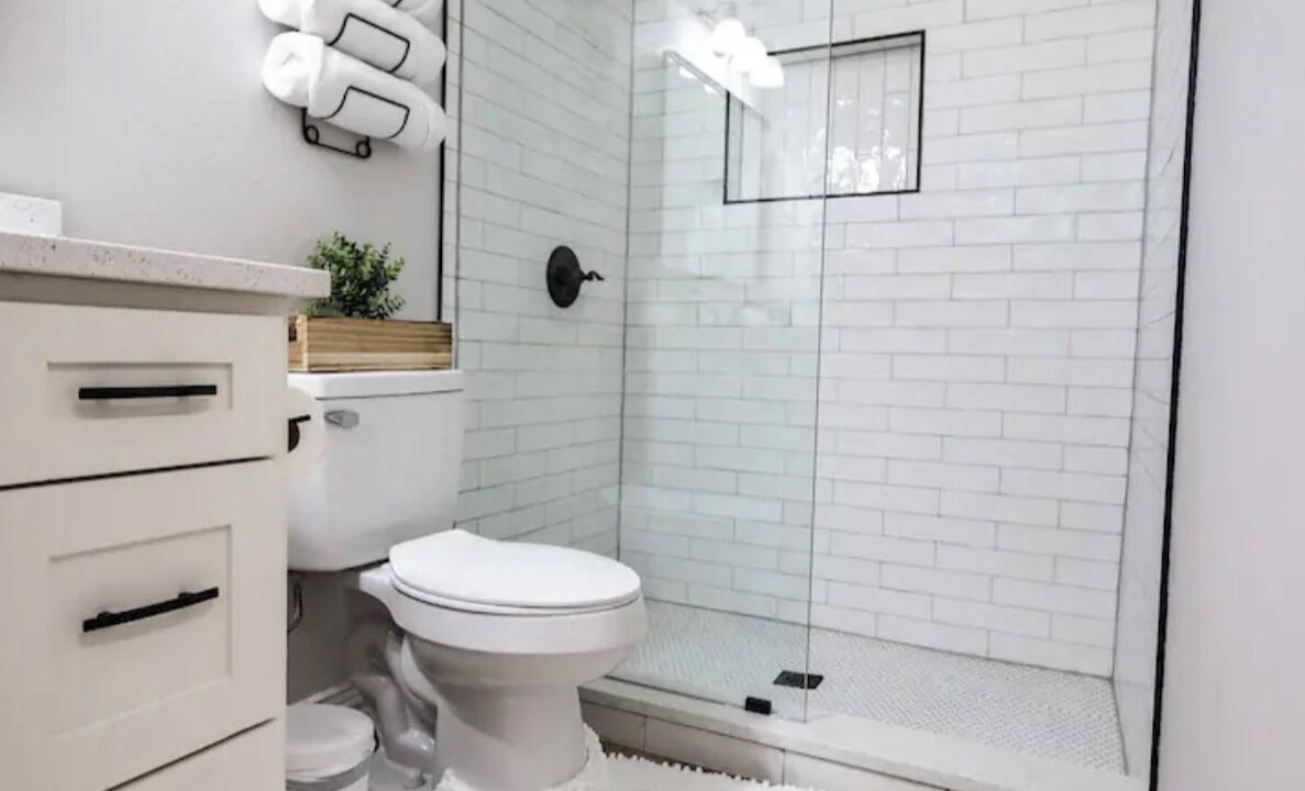 Photo of Bathroom in Enchanted Oaks