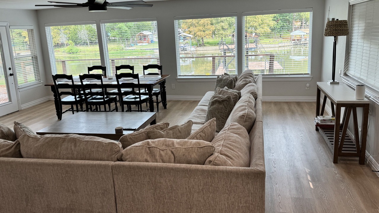 Photo of Livingroom in Enchanted Oaks