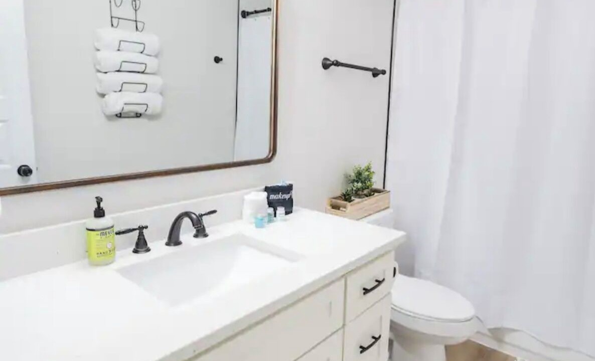 Photo of Bathroom in Enchanted Oaks