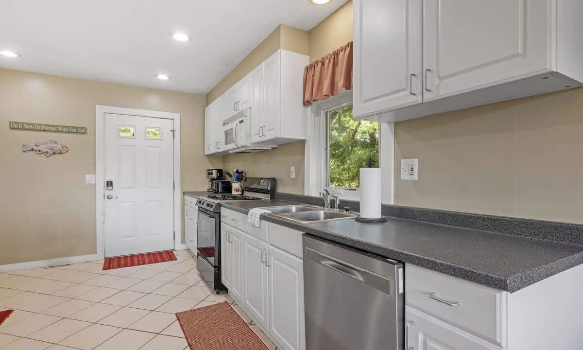 Photo of Kitchen in The Bays