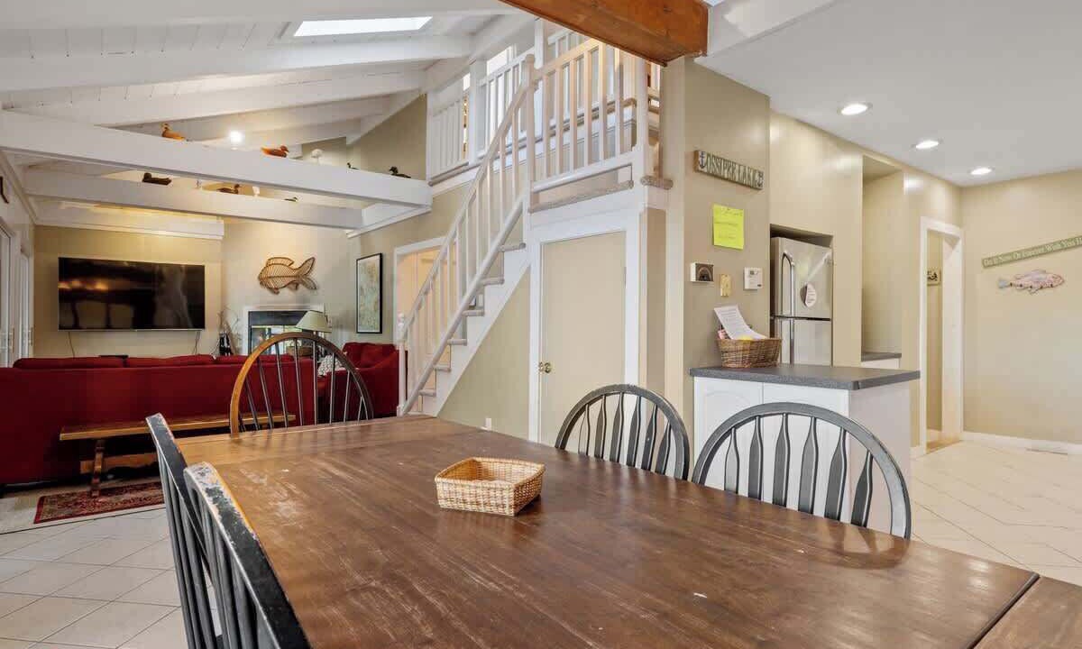 Photo of Others in The Bays