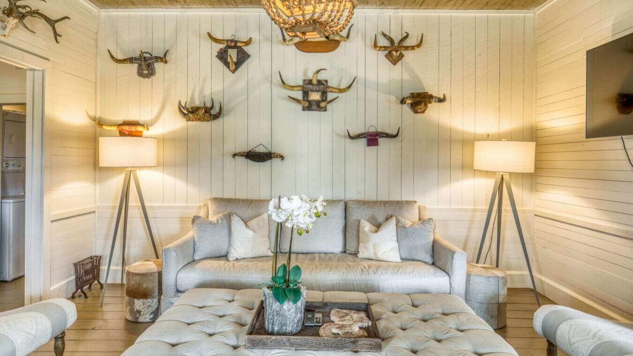 Photo of Livingroom in Round Top