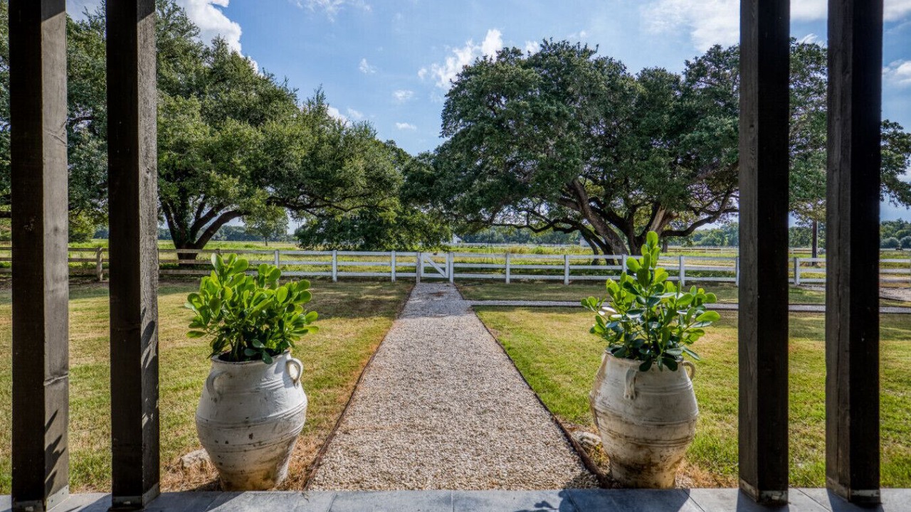 Photo of Outdoor in Round Top