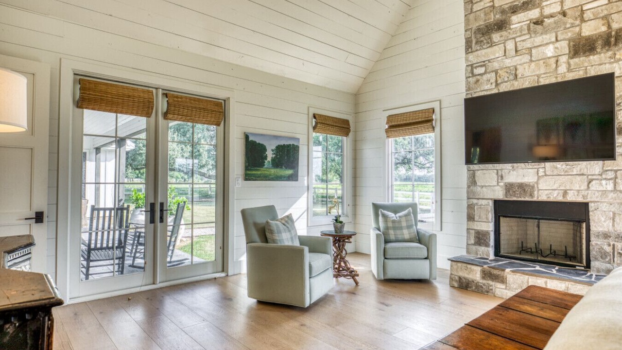 Photo of Livingroom in Round Top