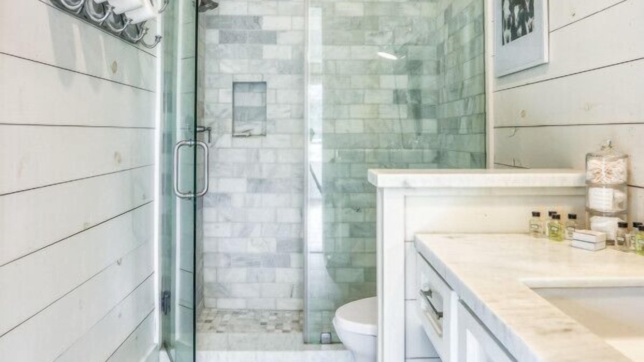 Photo of Bathroom in Round Top