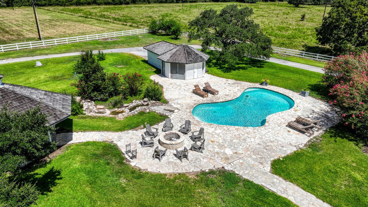 Photo of Outdoor in Round Top
