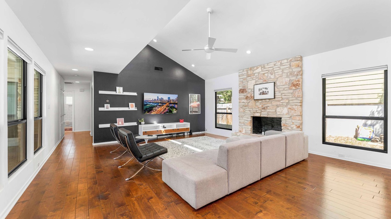 Photo of Livingroom in Oak Forest