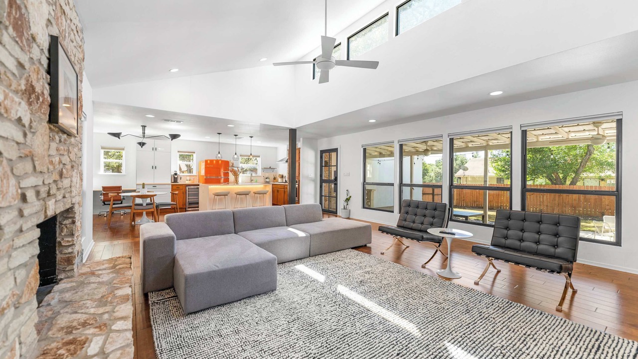 Photo of Livingroom in Oak Forest