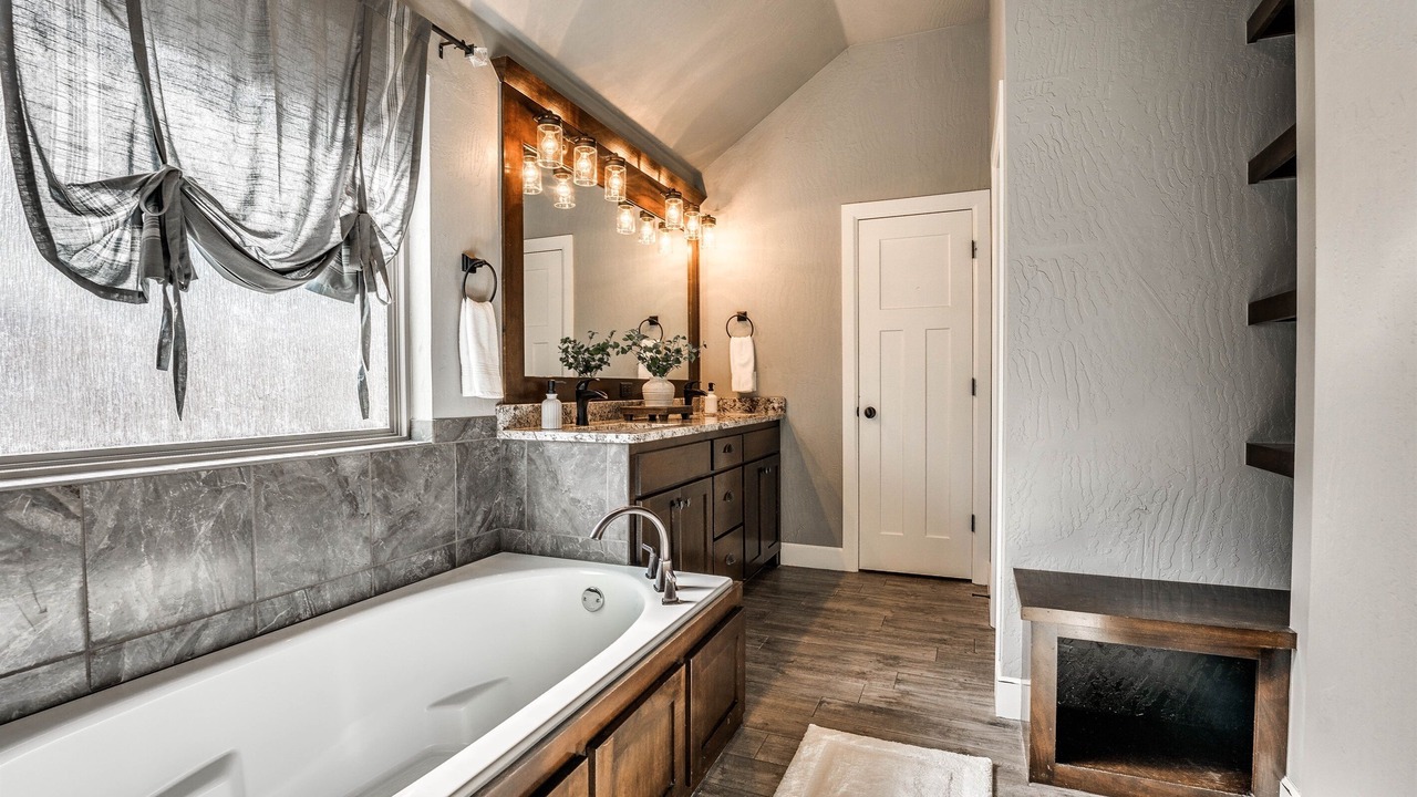 Photo of Bathroom in South Oklahoma City