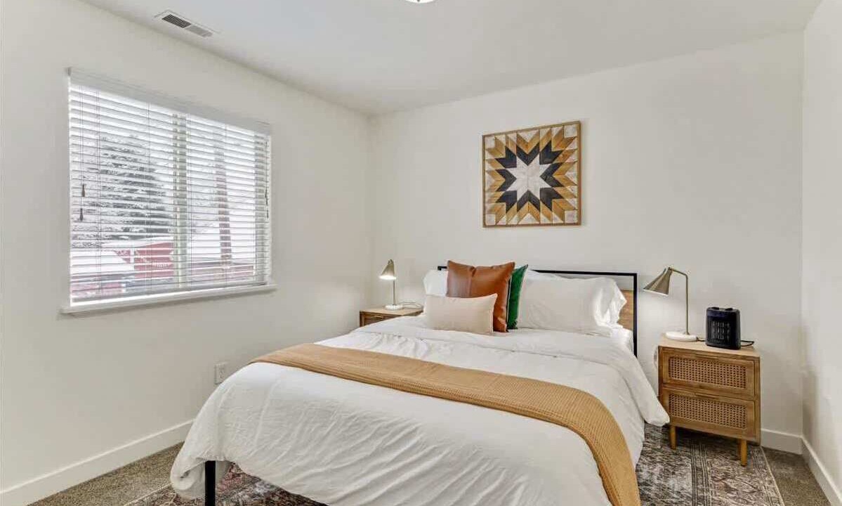 Photo of Bedroom in Springville