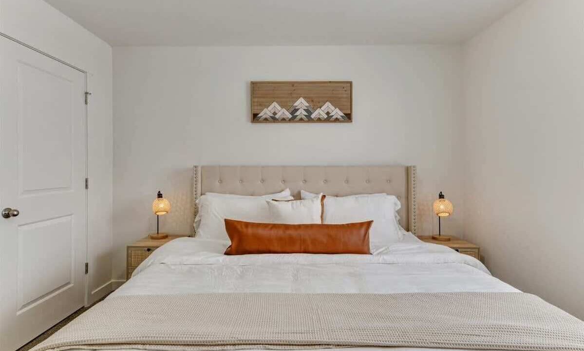 Photo of Bedroom in Springville