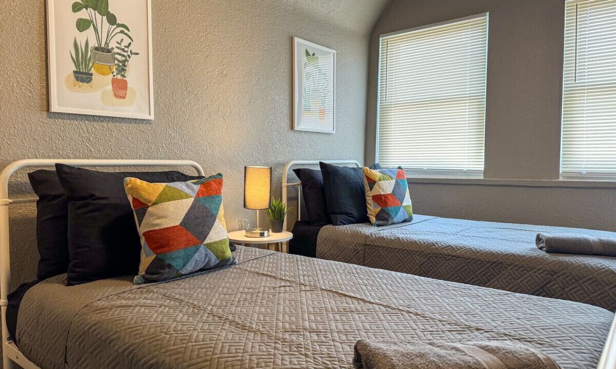 Photo of Bedroom in Mount Oliver