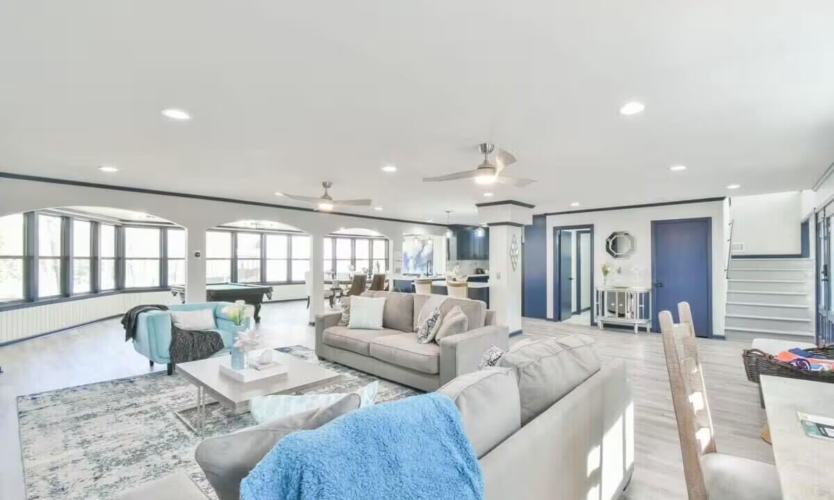 Photo of Livingroom in Flowery Branch