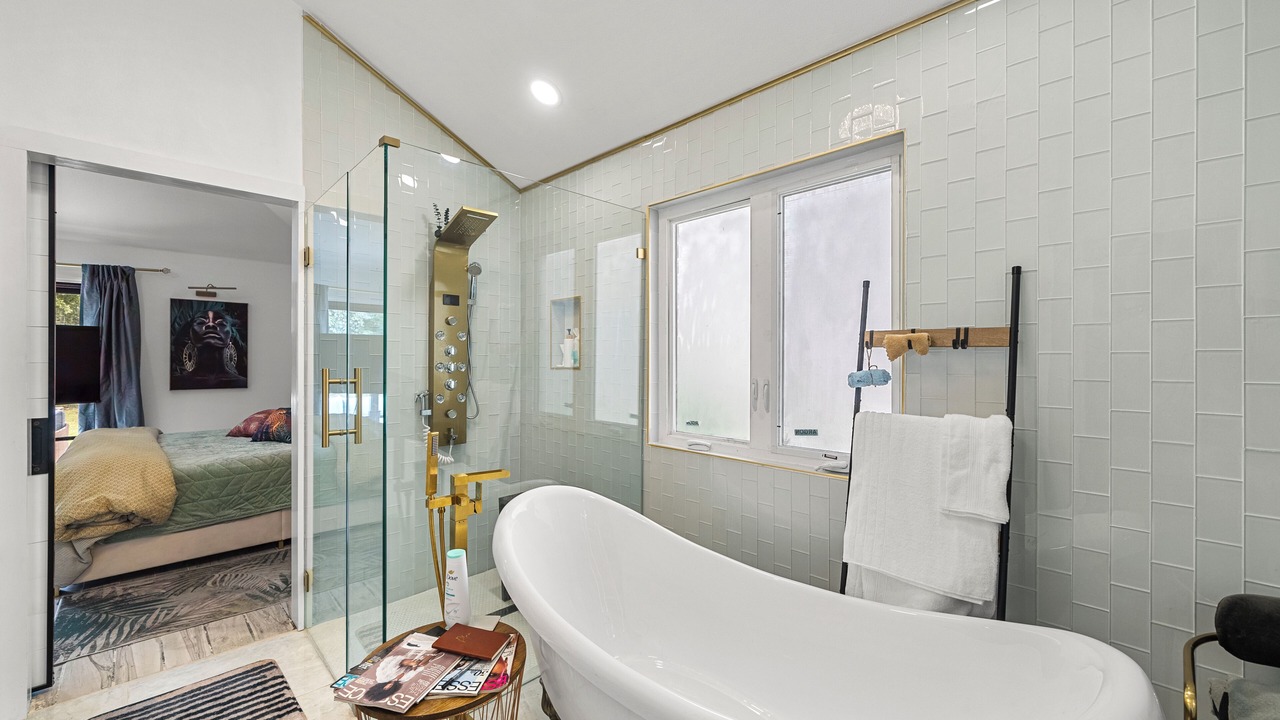 Photo of Bathroom in Southwest Arlington